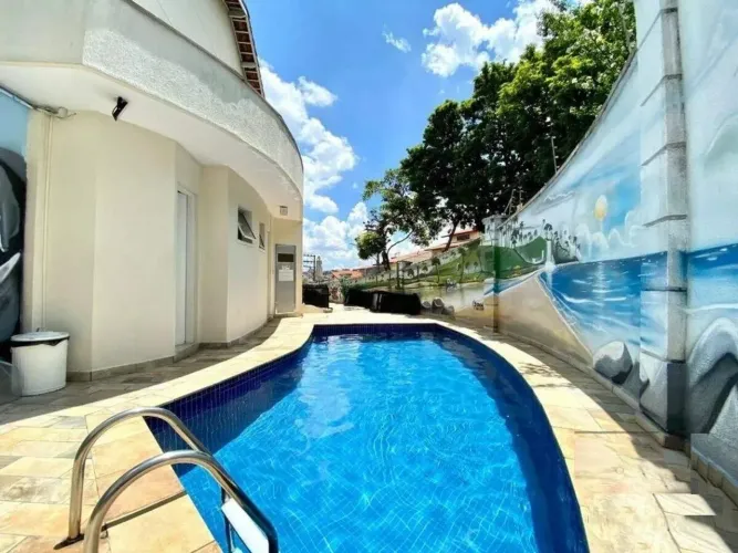 Sobrado á venda em condomínio fechado com 150m², 3 quartos, 2 vagas no Sítio da Figueira Z