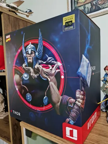 Thor Unleashed Iron Studios 