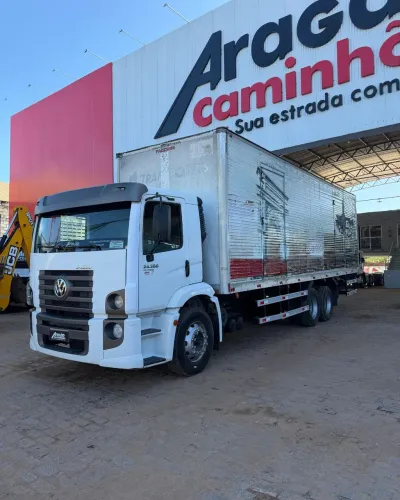 VOLKSWAGEN 24-280 E Constel. 6x2 2p (diesel)(E5)