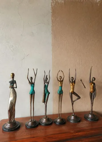 Esculturas em bronze
