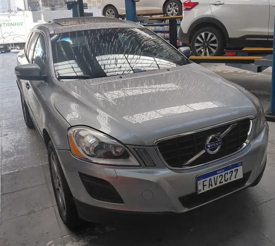 Volvo XC 60 R-design 3.0 304cv AWD 5P 2013