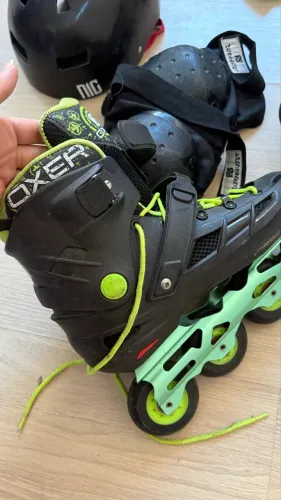 Patins Oxer TAM 38 com acessórios 