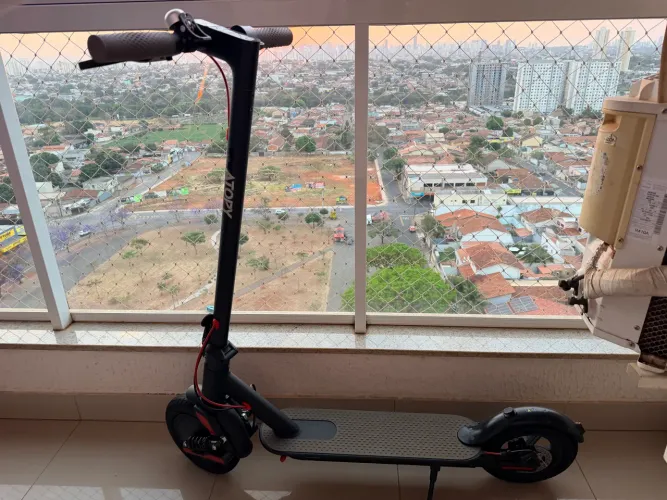 Patinete elétrico Atopy para 150kg 45km/h