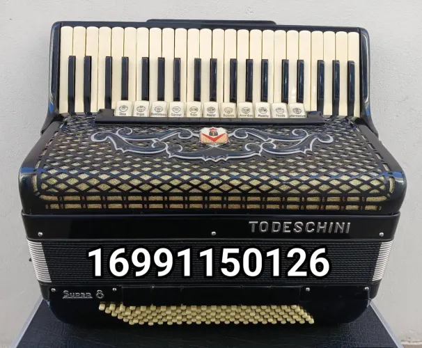 Acordeon Sanfona Todeschini Super 8