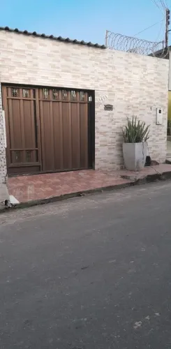 Casa localizada no bairro Santa Etelvina
