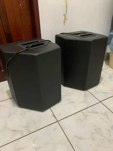 Caixas de som ativas