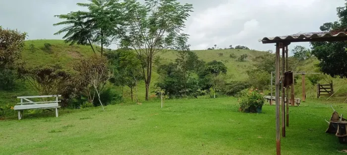 OPORTUNIDADE !! Lindo Sítio pronto para morar muito bem localizado no Bairro do Registro !