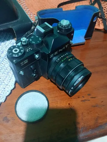 Câmera fotográfica Zenit usada