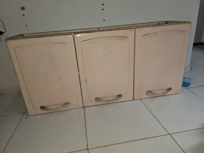 Armário suspenso de cozinha
