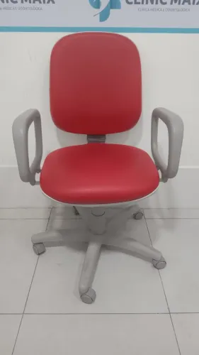 Cadeira tipo poltrona