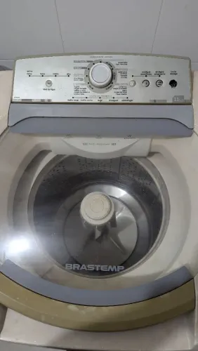 Máquina de lavar roupas Brastemp 