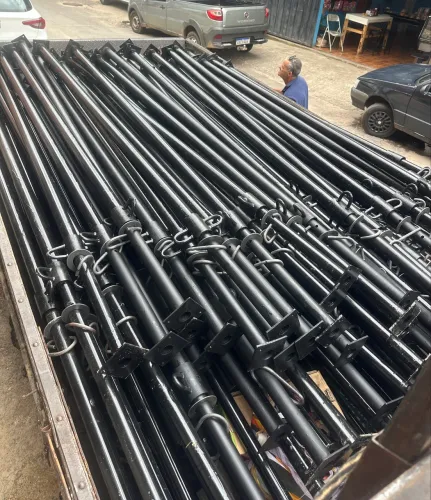 escoras metálicas novas 