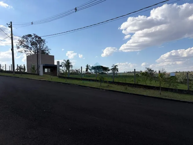 Terreno à venda no Residencial Villaggio San Rafaello