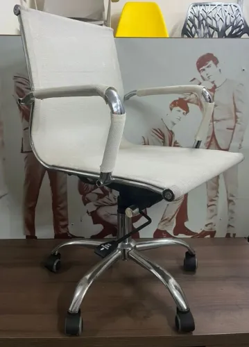 Cadeira Diretor em tela cromada