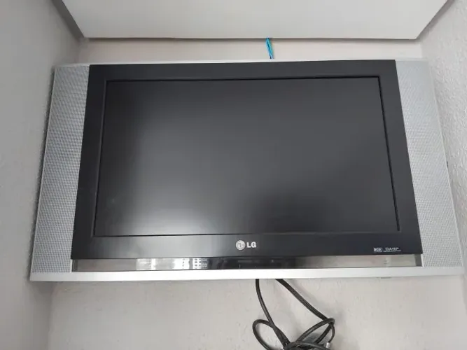 TV LG 20 podelagas com suporte