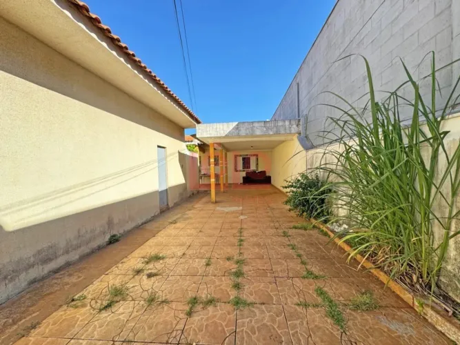 Casa para alugar em Maringá, no Jardim Olímpico, com 1 quartos e 80,52 m² de área construí