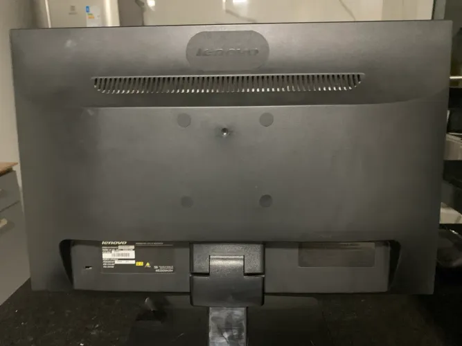 Monitor Lenovo 19 polegadas 