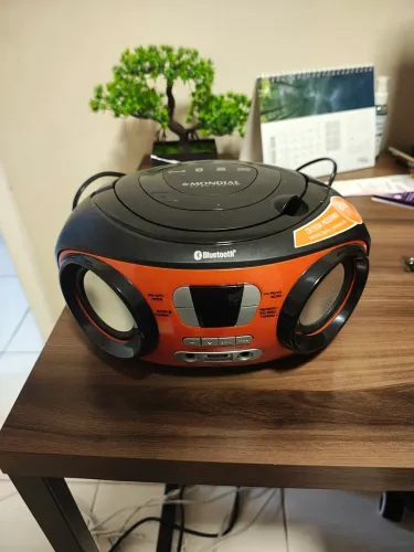 Rádio Portátil Mondial Bx-18 Bluetooth Up 8w Laranja Bivolt