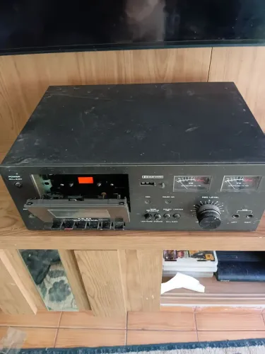 Teip dek marca AKAI 