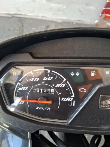 Moto de garagem