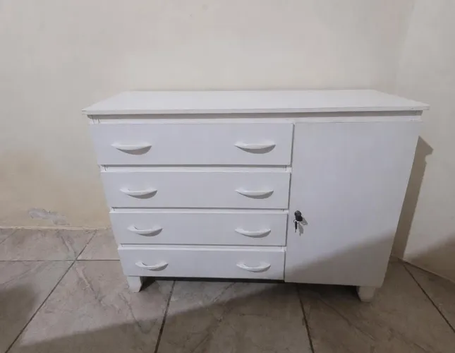 Cômoda 4 gavetas com sapateira