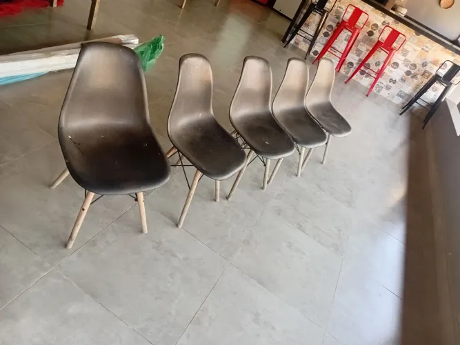Vendo 5 cadeiras entrego