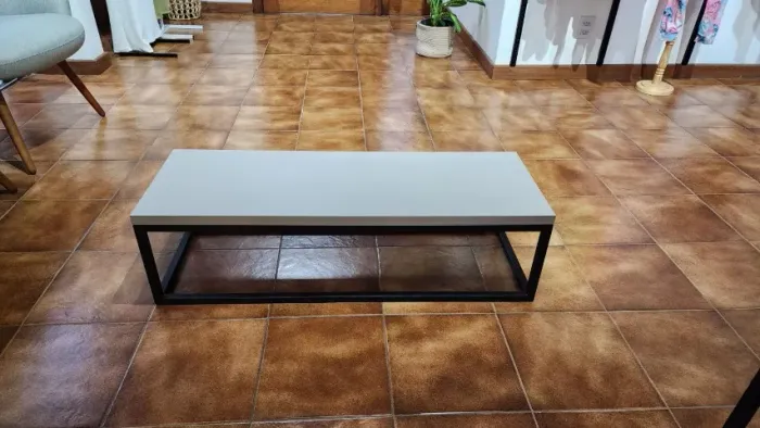 Mesa baixa tamanho P modelo industrial
