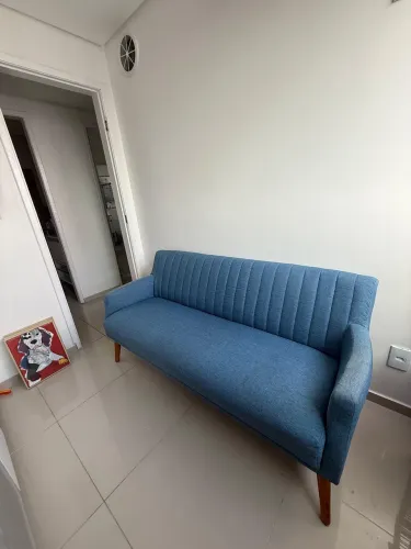 Sofá retrô azul