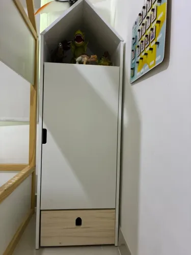 Armário modelo casinha