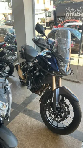Honda CB 500X ABS 2024 Extremamente nova! Baixo km e com acessórios!
