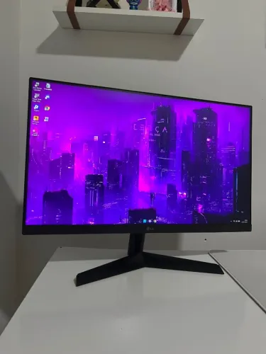 Monitor e teclado