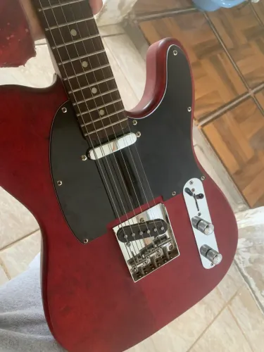 Troco guitarra Newen Telecaster Redwood