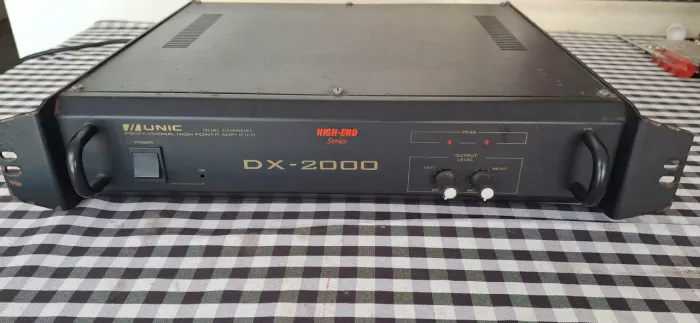 Amplificador Unic DX-2000