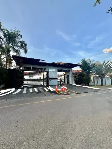 Sobrado à venda no Condomínio Villaggio Atlântico, com 240 m2, 3 quartos sendo 1 suíte, Ja