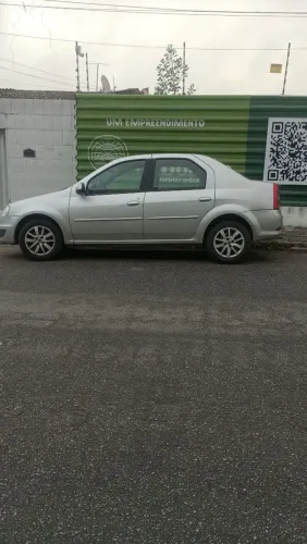 Renault Logan Expression Hi-flex 1.6 8V 4P 2013