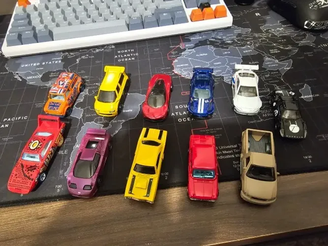Miniaturas loose 1:64 Howheels