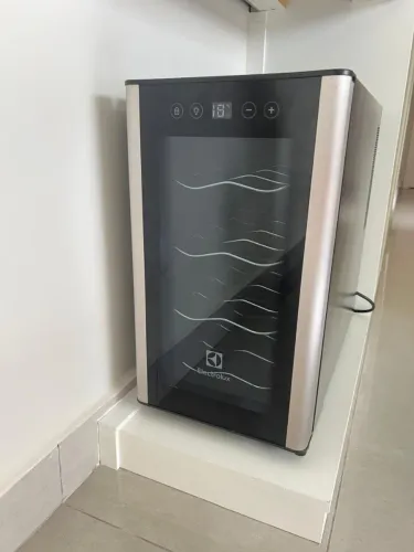 ADEGA ELECTROLUX ACS08