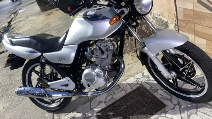 Suzuki yes 2010
