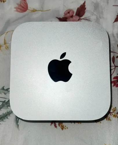 Mac Mini M4 - 256 GB SSD / 16GB Ram + UGREEN dock (opcional) (R$4900/5100)