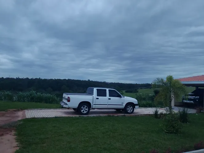 Chevrolet S10 Pick-up STD 2.8 4X4 CD TB Int.dies. 2002
