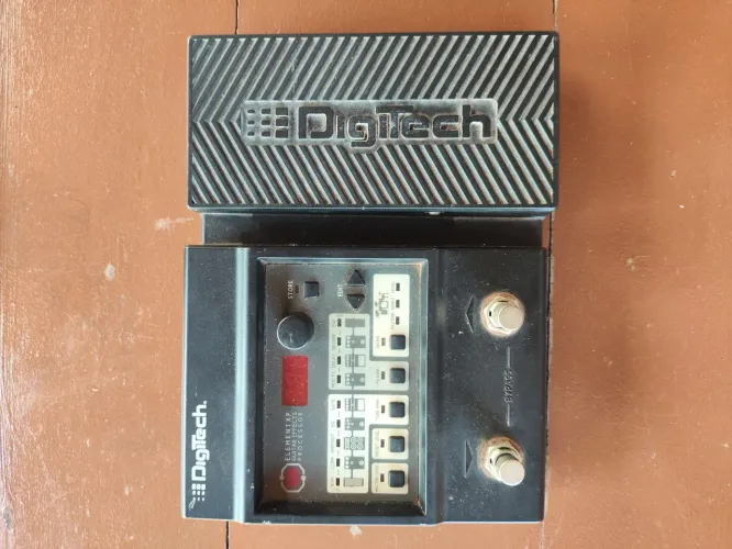 PEDALEIRA DIGITECH