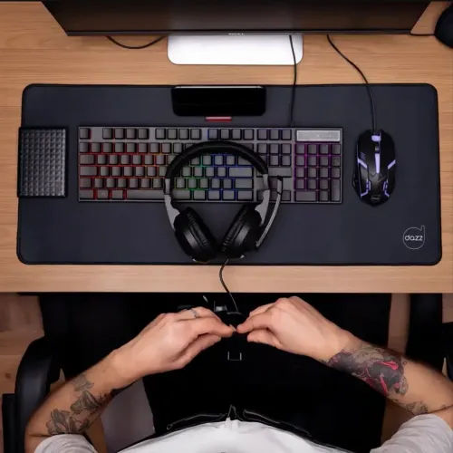 KIT GAMER DAZZ RGB TECLADO,MOUSEPAD,MOUSE E FONE