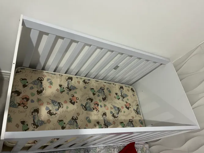 Berço Branco Infantil + Colchão Estampado - Ótimo Estado 