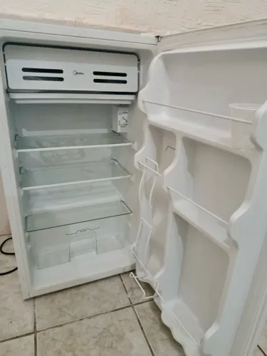 Frigobar branco 93Litros