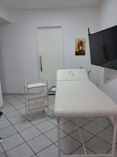 Vendo maca nova comporta 350k com carrinho auxiliar