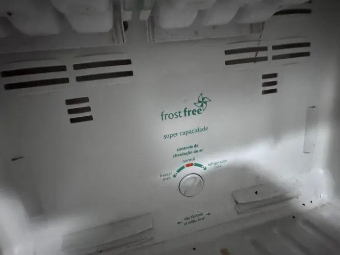 Geladeira foste Free marca cônsul