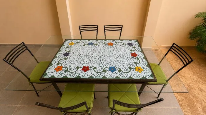 Mesa com Mosaico Artesanal com Vidro Temperado 11 mm + 6 Cadeiras