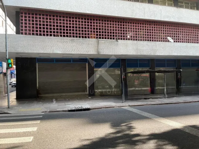 Ponto/Loja Comercial de 745m2 para alugar no Centro de Porto Alegre