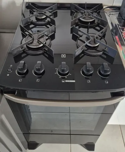 Fogão 4 bocas Electrolux Preto