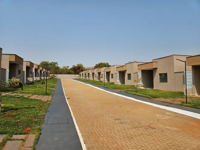 Casa de condomínio para aluguel possui 95 metros quadrados com 3 quartos